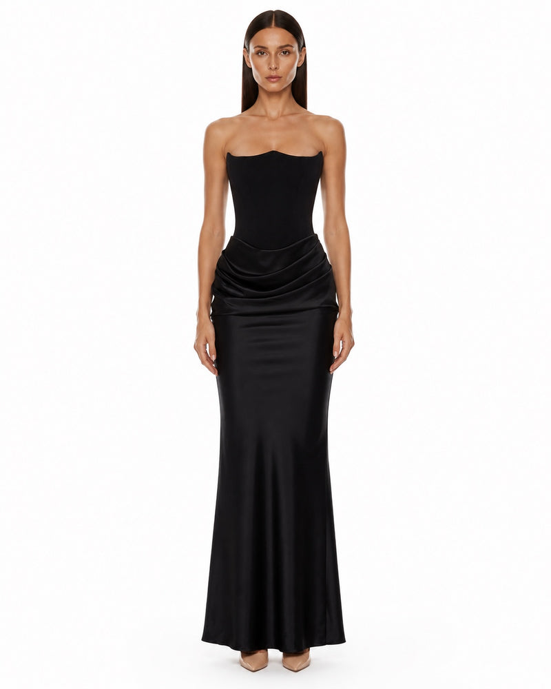 La-Môle Black Gown on model