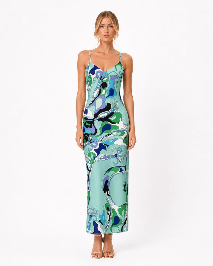 Bonnieux Swirl Maxi on model