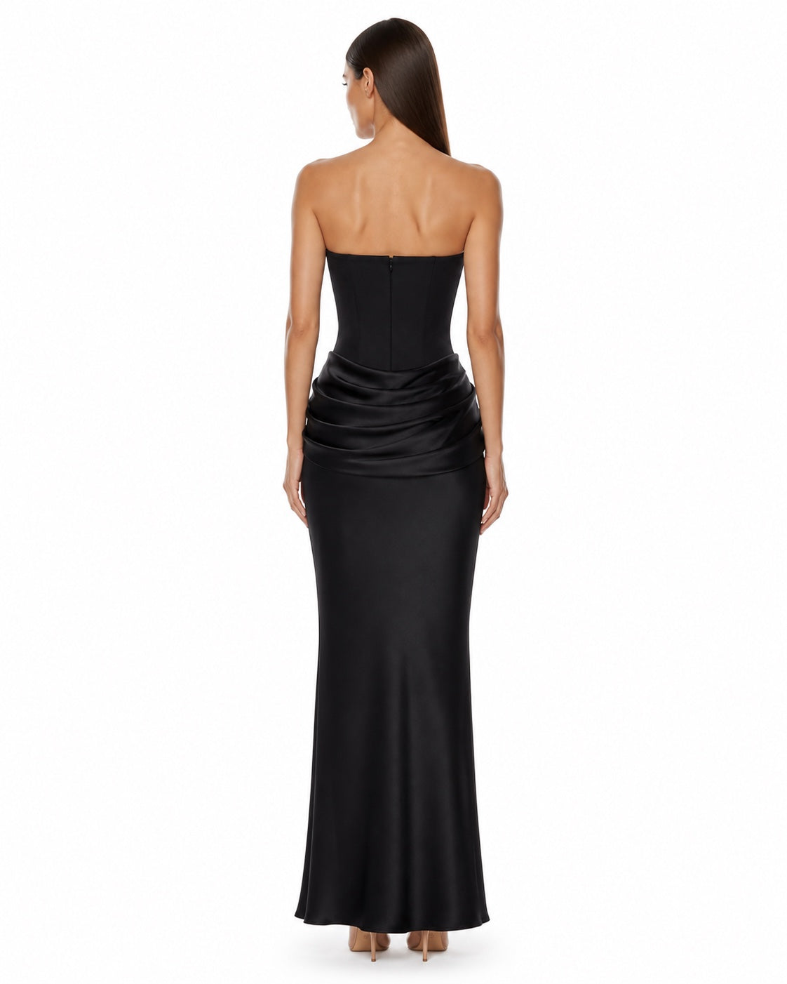La-Môle Black Gown